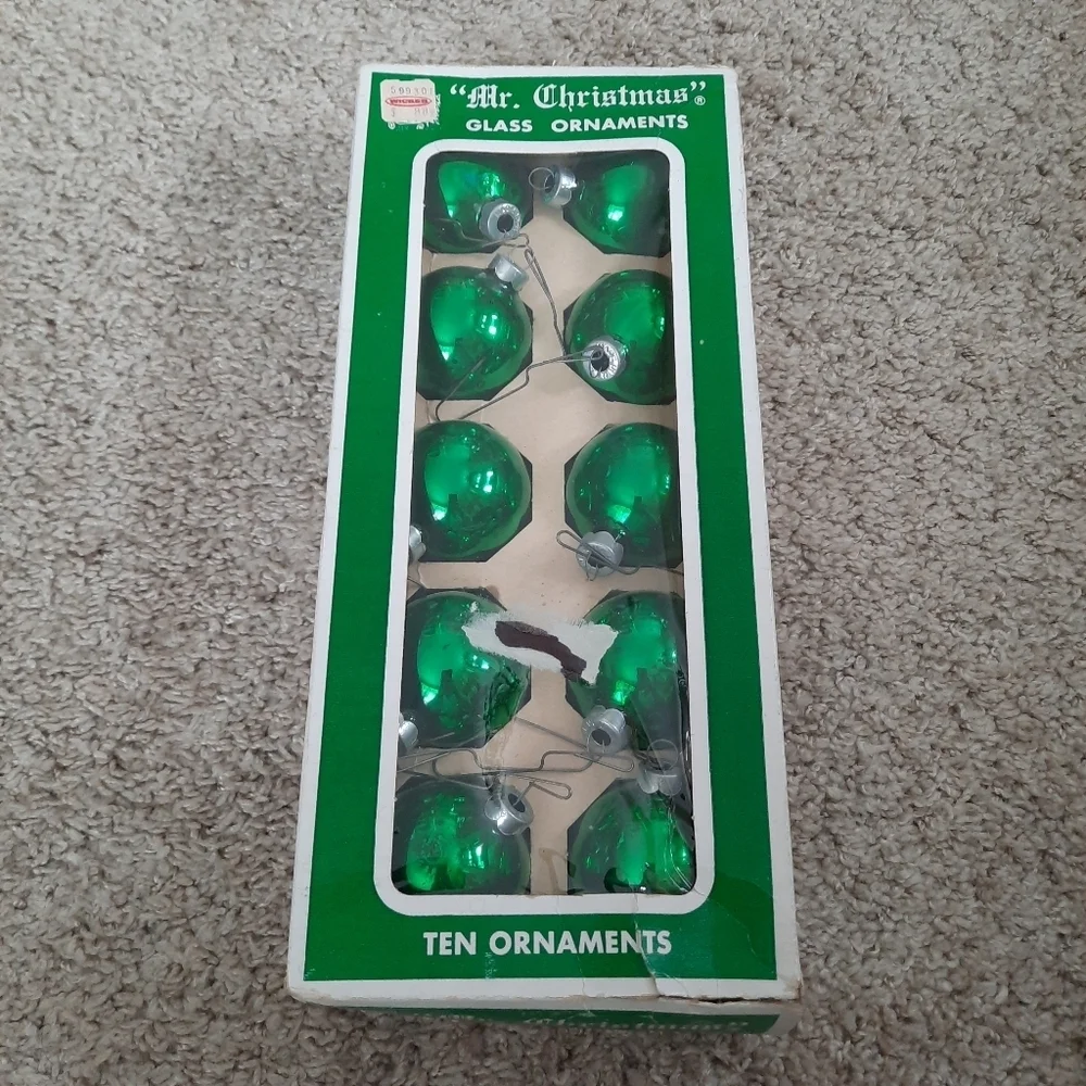 Vintage Mr. Christmas Metallic Green 10 Piece Glass Ornaments Set Medium Bulbs